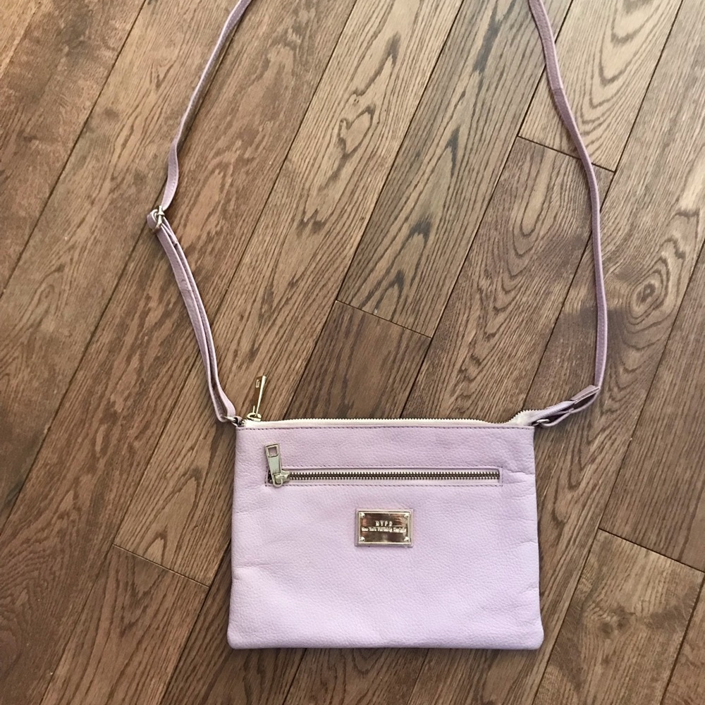 Great condition cross body leather purse